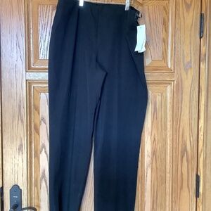 Jones of New York/Macy's Ladies black pants with side zipper.